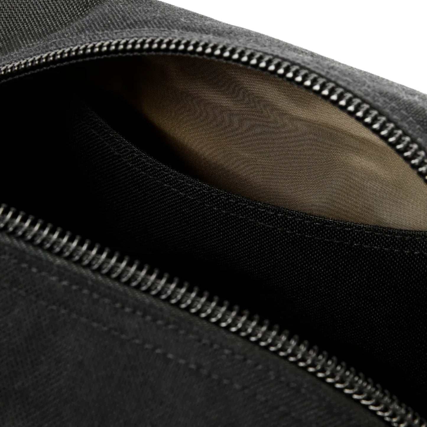 Dryden Travel Pack